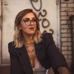 Meet your Posher, Kay